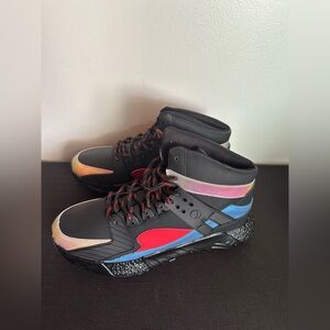 Javi Men's Black and Red High-Top Sneaker